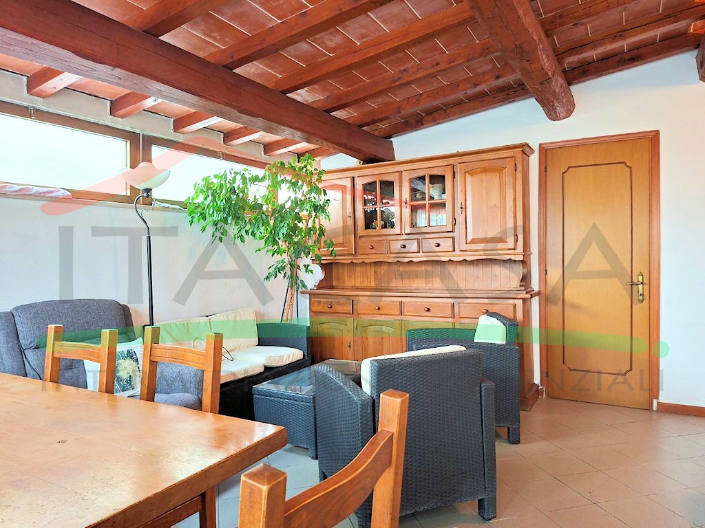 Appartamento Piano Terra Con Giardino