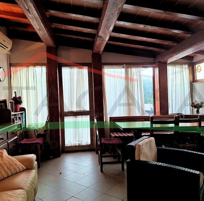 Appartamento Piano Terra Con Giardino