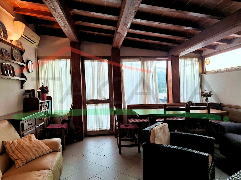 Appartamento Piano Terra Con Giardino