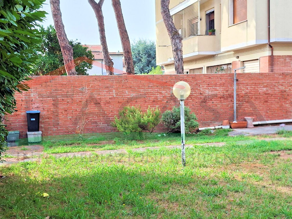 Appartamento Piano Terra Con Giardino