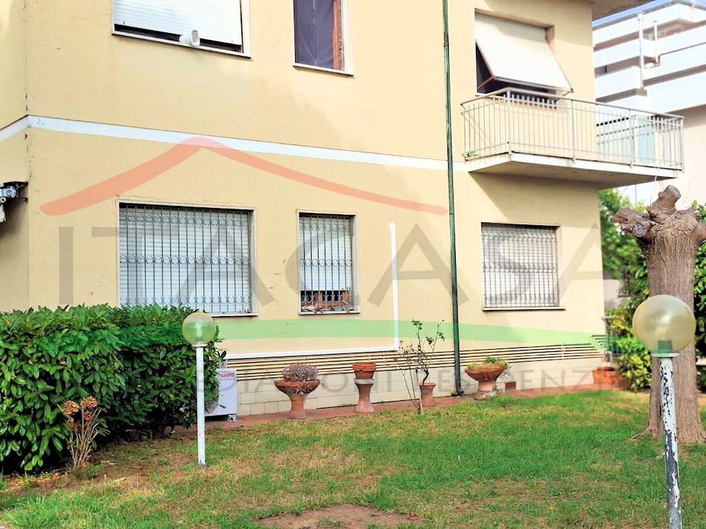 Appartamento Piano Terra Con Giardino